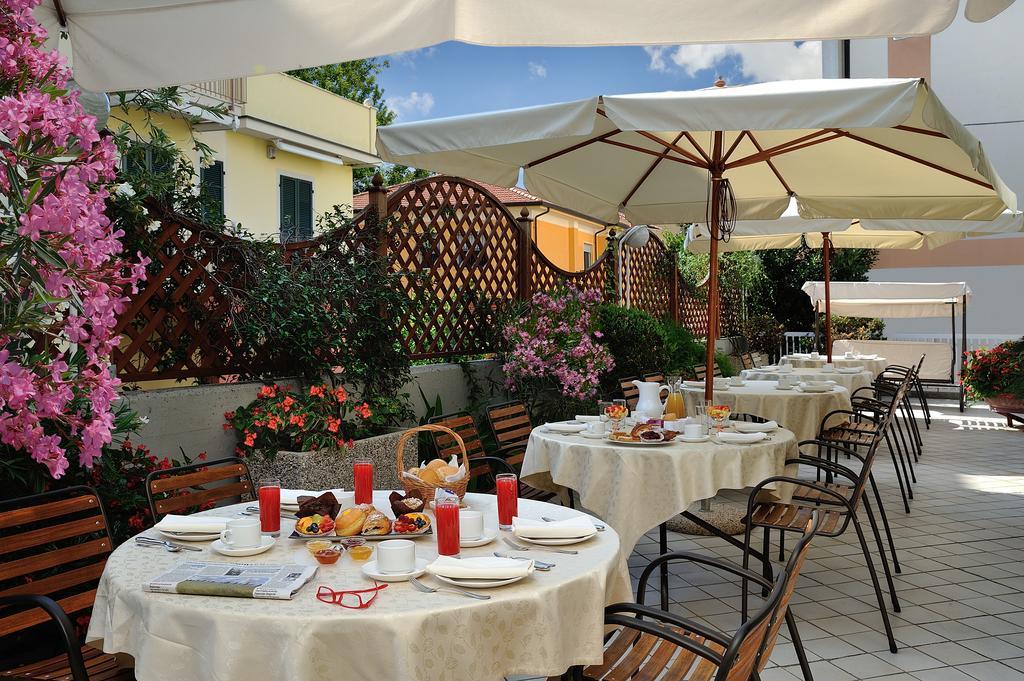 Corallo Wellness Hotel Diano Marina Exterior foto